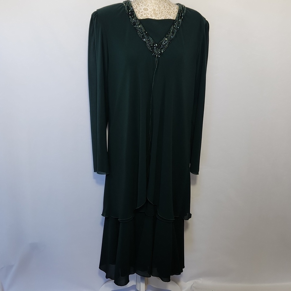 Cattiva Women's Vintage Green Beaded Embellished Tiered V Neckline Lined Dress